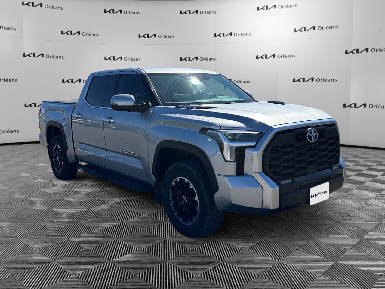 2023 Toyota Tundra 4x4 Crewmax Limited Hybrid Photo