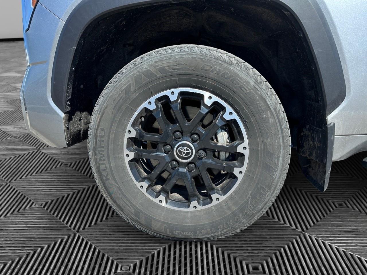 2023 Toyota Tundra 4x4 Crewmax Limited Hybrid Photo