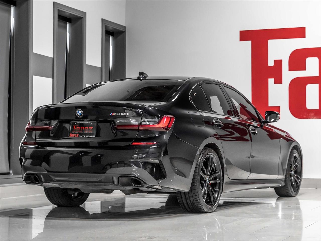 2022 BMW 318 M340i xDrive|PREMIUM ENHANCED|CARBON|ACCIDENT FREE Photo