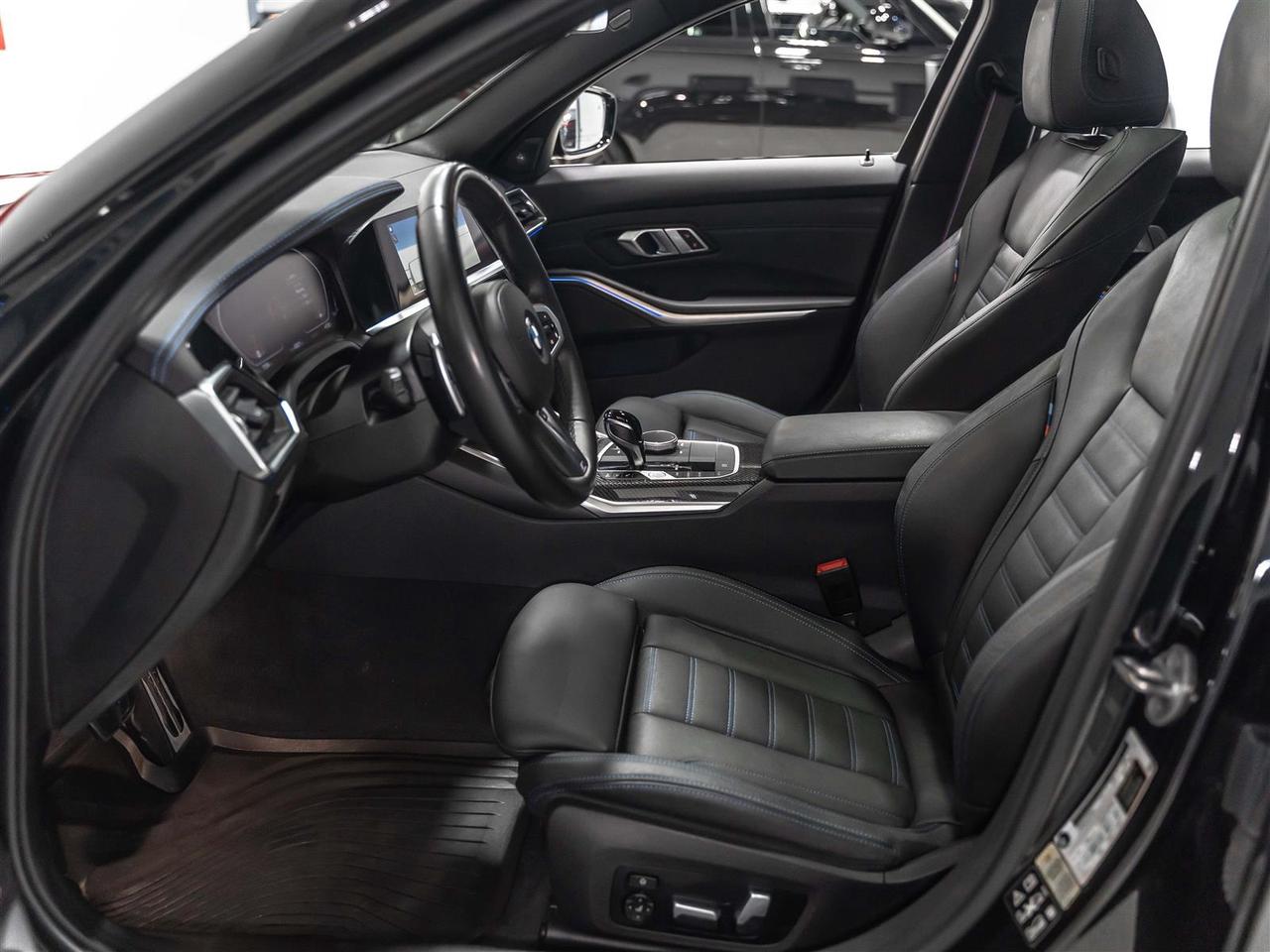 2022 BMW 318 M340i xDrive|PREMIUM ENHANCED|CARBON|ACCIDENT FREE Photo