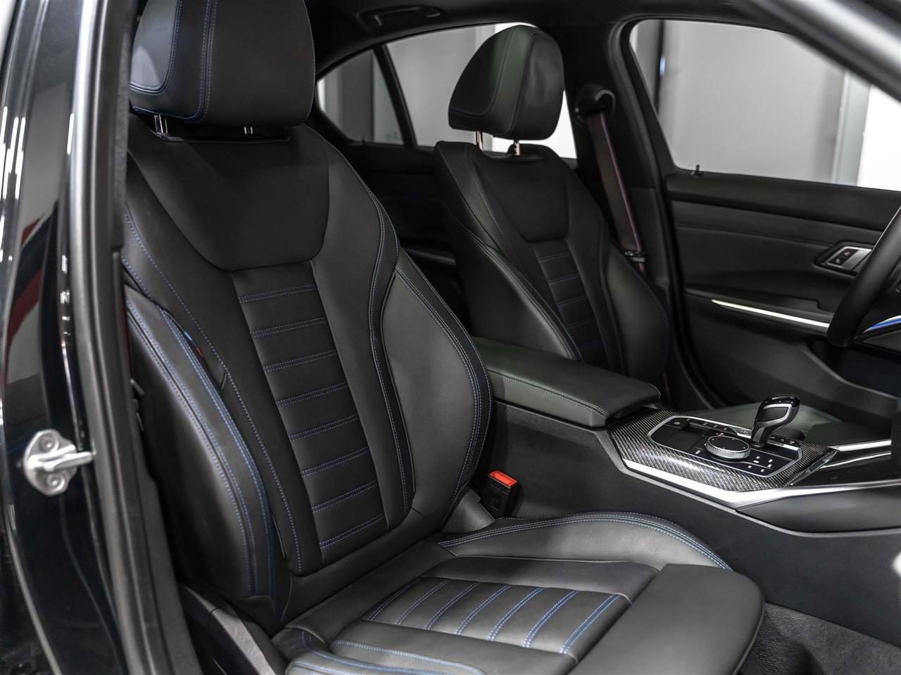 2022 BMW 318 M340i xDrive|PREMIUM ENHANCED|CARBON|ACCIDENT FREE Photo