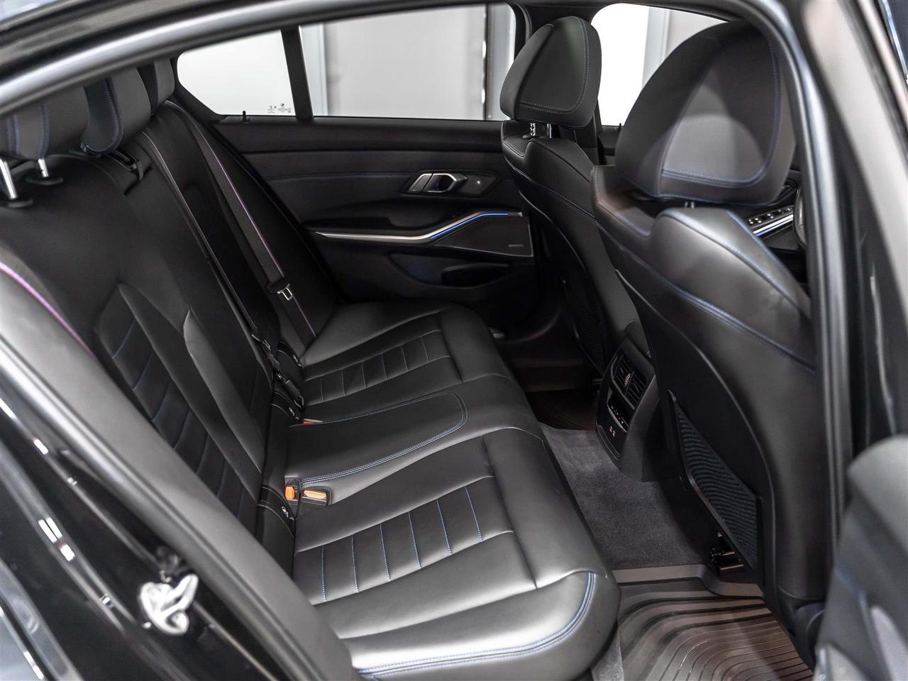 2022 BMW 318 M340i xDrive|PREMIUM ENHANCED|CARBON|ACCIDENT FREE Photo