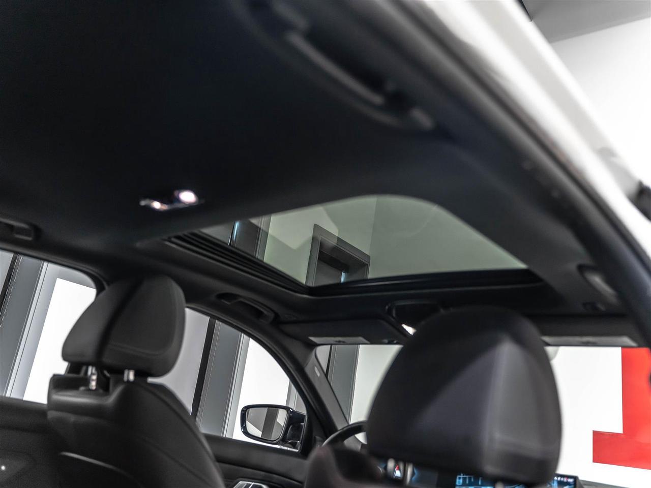 2023 BMW 318 M340i xDrive|M PERFORMANCE|PREMIUM ENHANCED|PARK ASSIST Photo