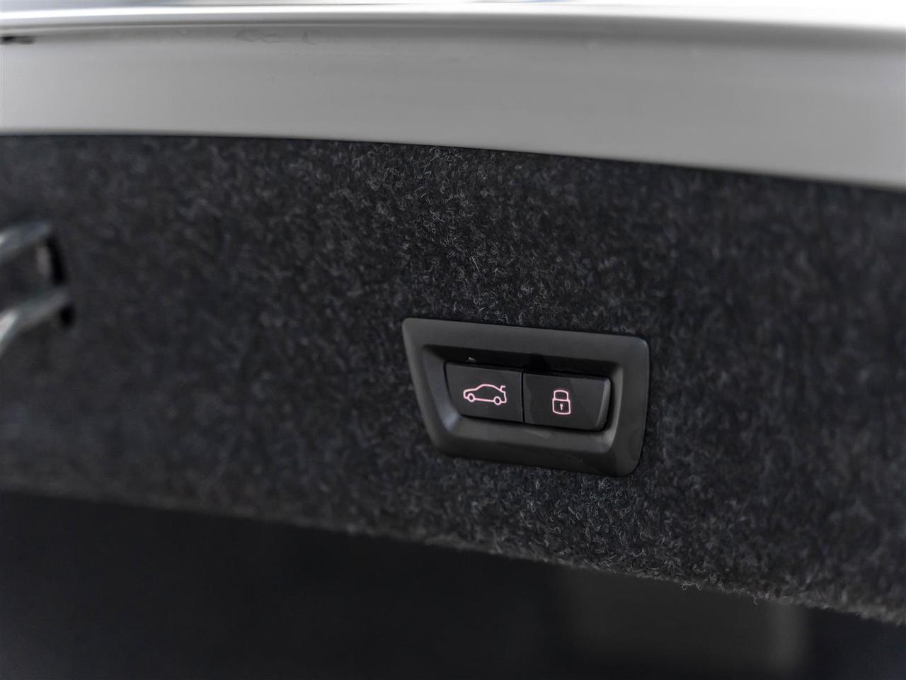 2023 BMW 318 M340i xDrive|M PERFORMANCE|PREMIUM ENHANCED|PARK ASSIST Photo