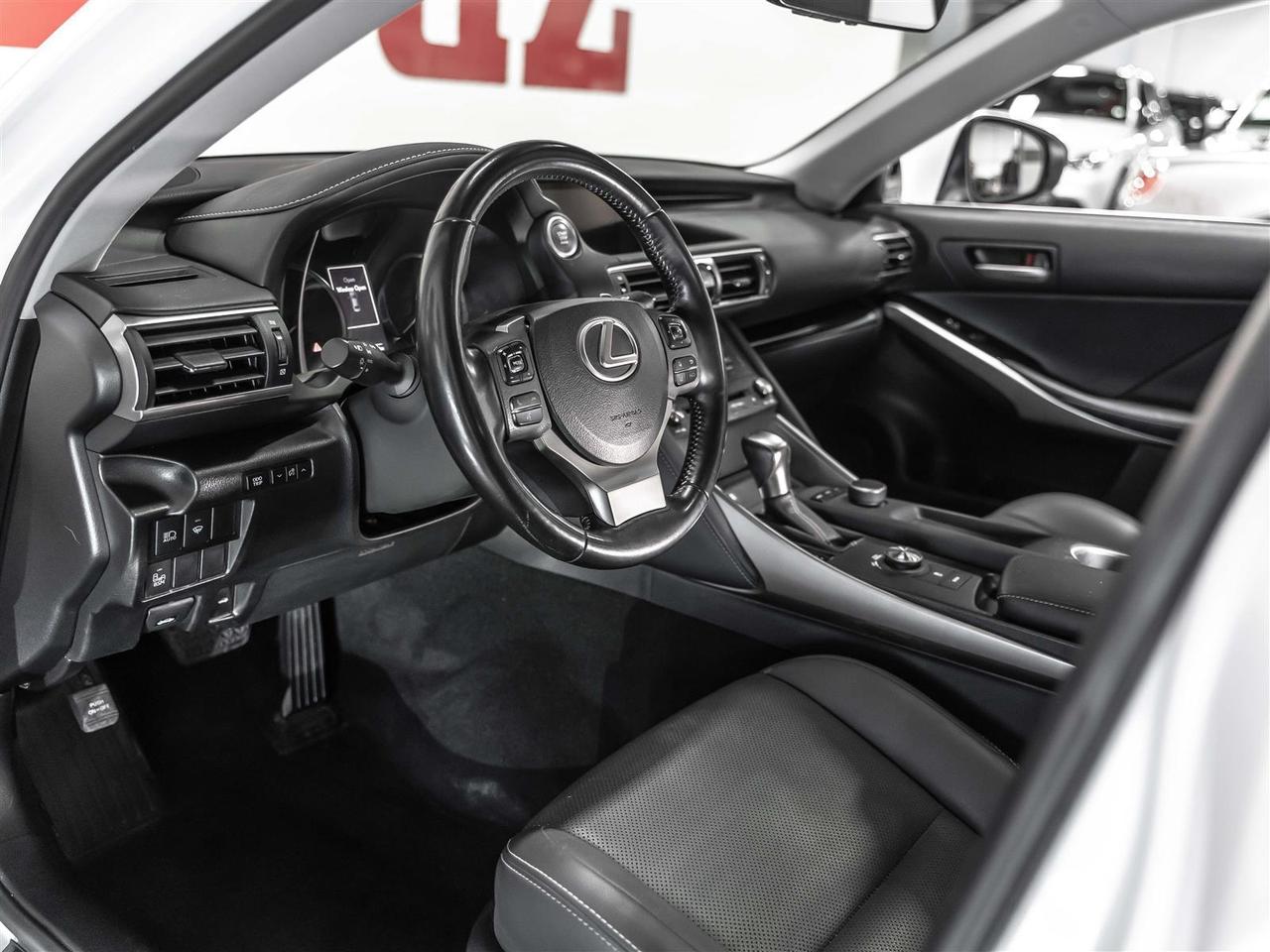 2019 Lexus IS IS 300|AWD|ADAPT CRUISE|BLINDSPOT|REAR CAM|LOADED Photo