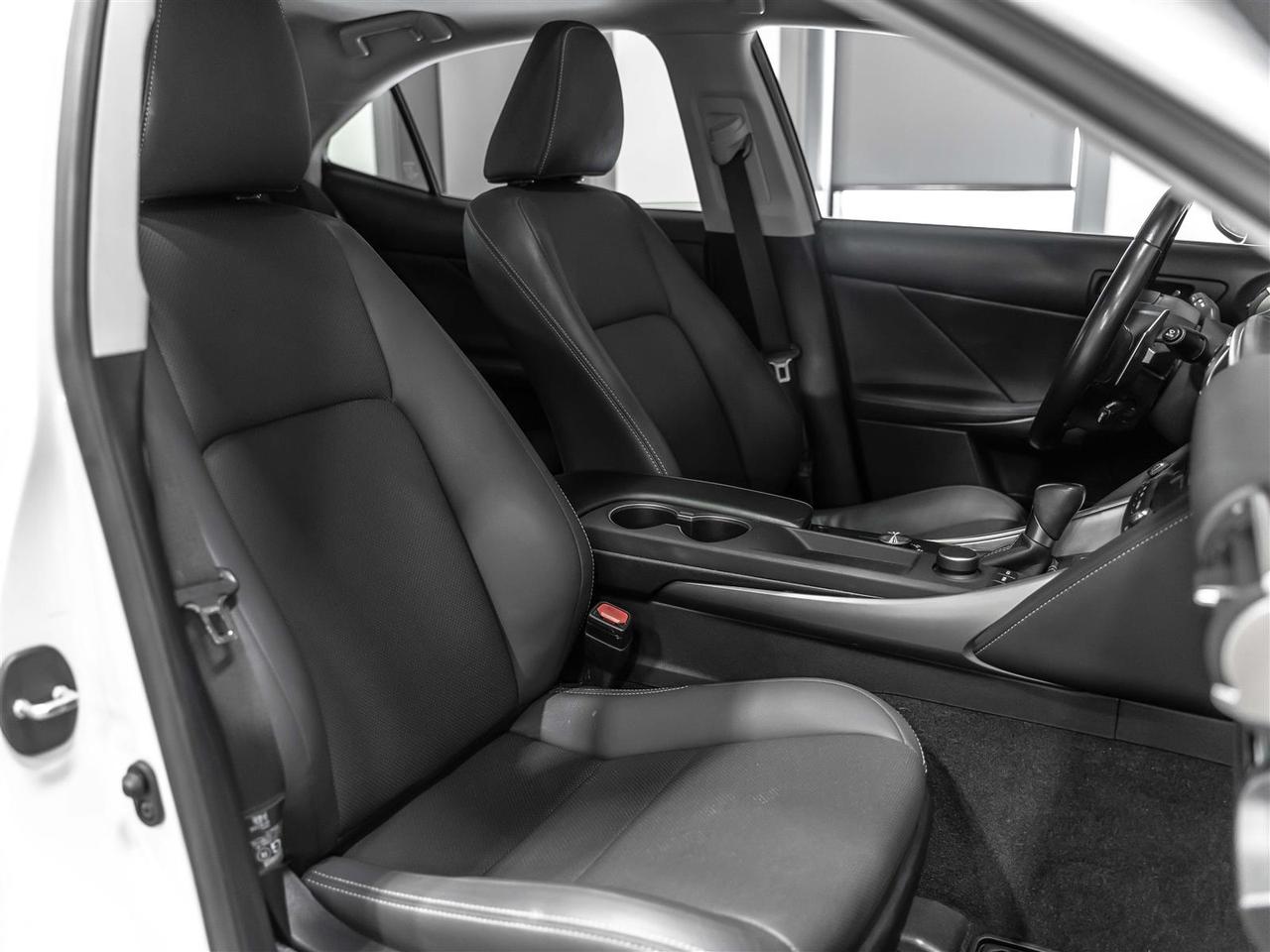 2019 Lexus IS IS 300|AWD|ADAPT CRUISE|BLINDSPOT|REAR CAM|LOADED Photo