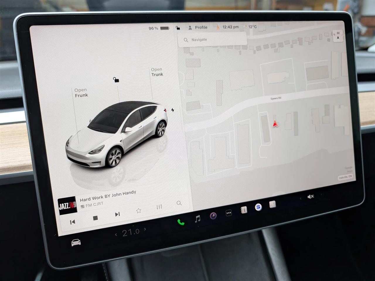 2022 Tesla Model Y LONG RANGE AWD - DUAL MOTOR Photo