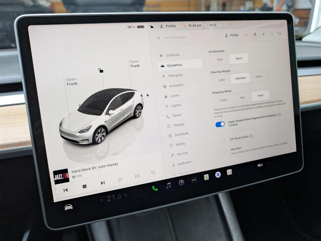 2022 Tesla Model Y LONG RANGE AWD - DUAL MOTOR Photo