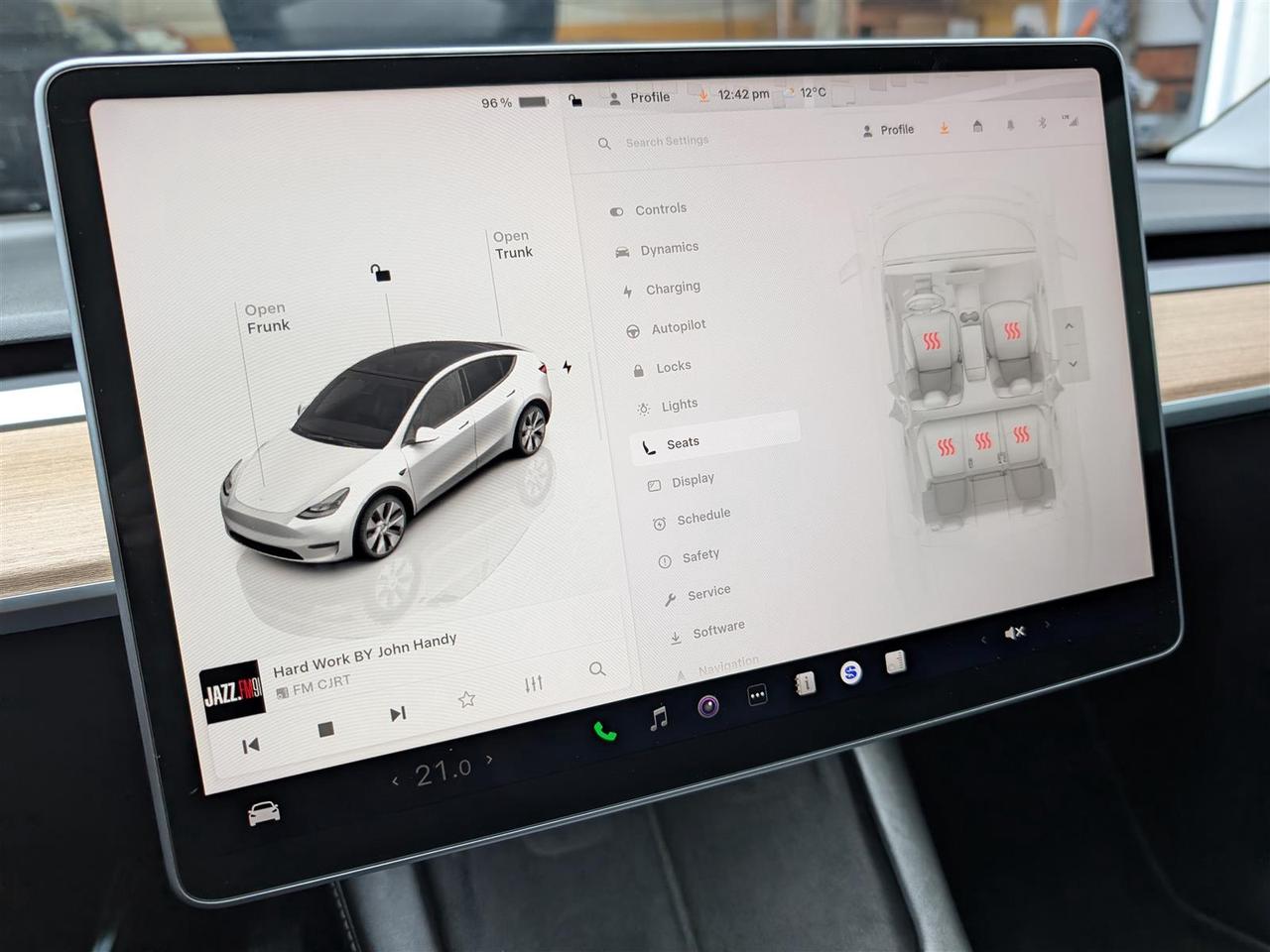 2022 Tesla Model Y LONG RANGE AWD - DUAL MOTOR Photo