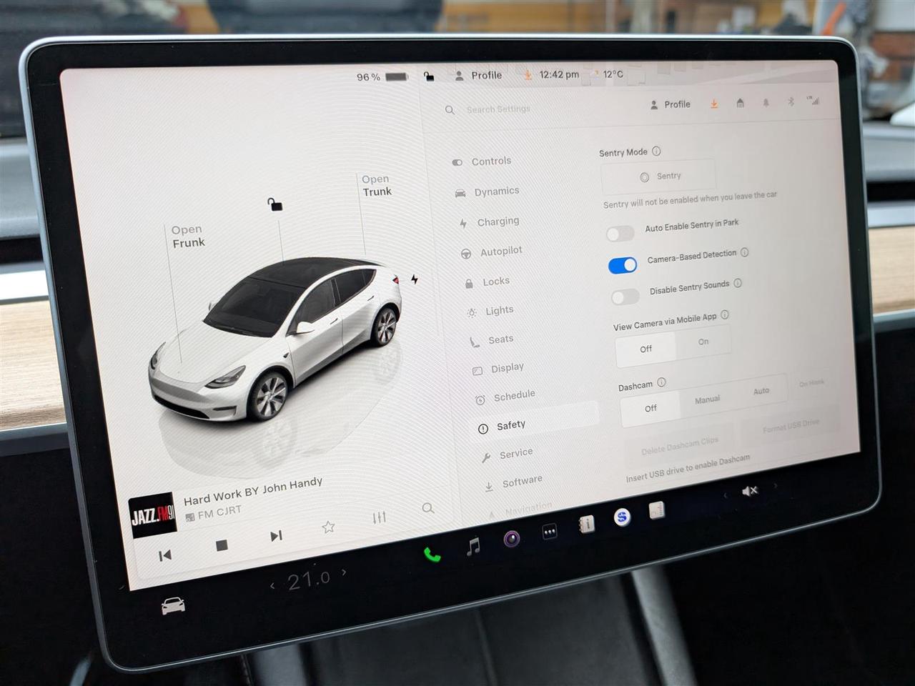2022 Tesla Model Y LONG RANGE AWD - DUAL MOTOR Photo