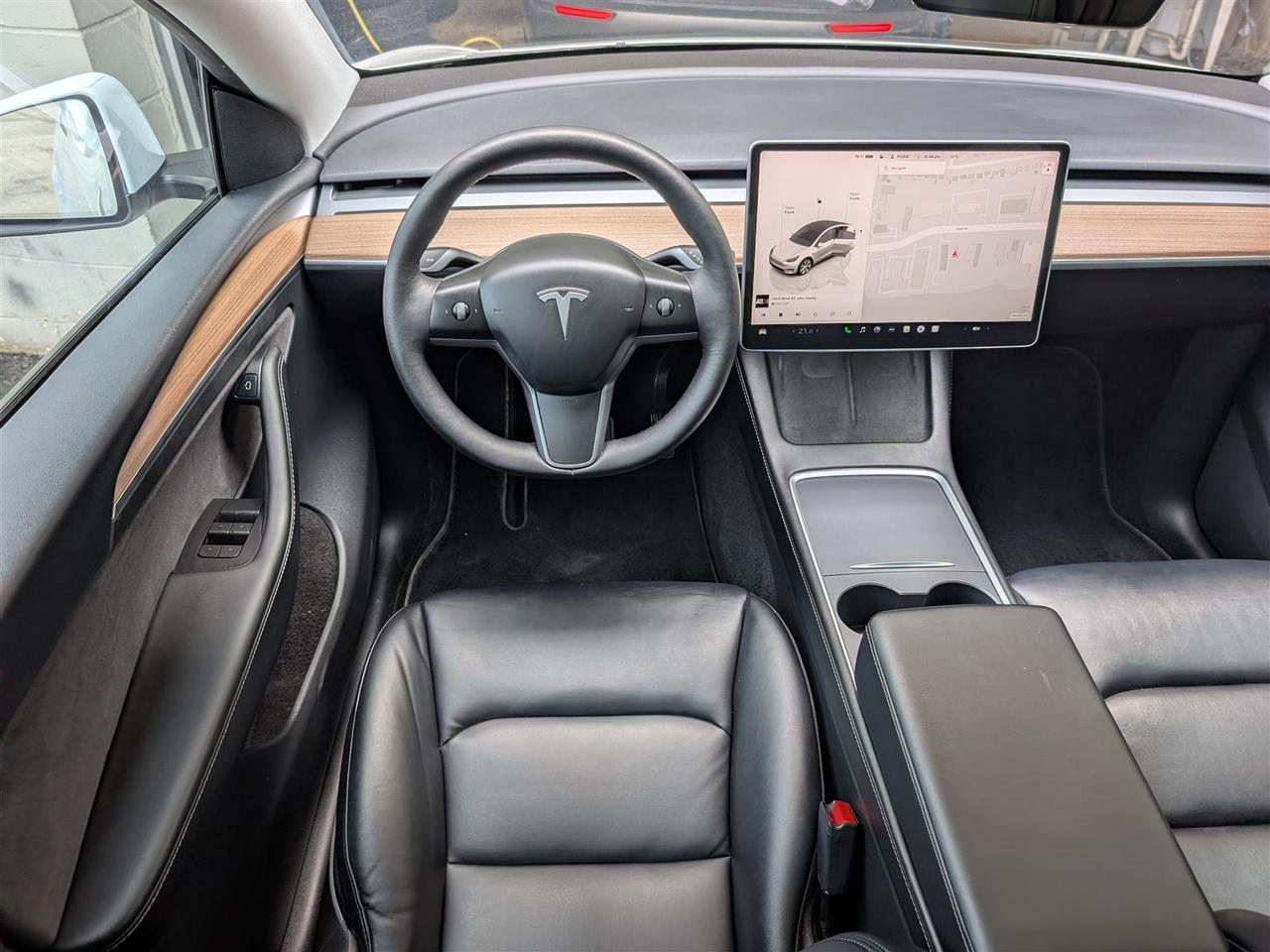2022 Tesla Model Y LONG RANGE AWD - DUAL MOTOR Photo