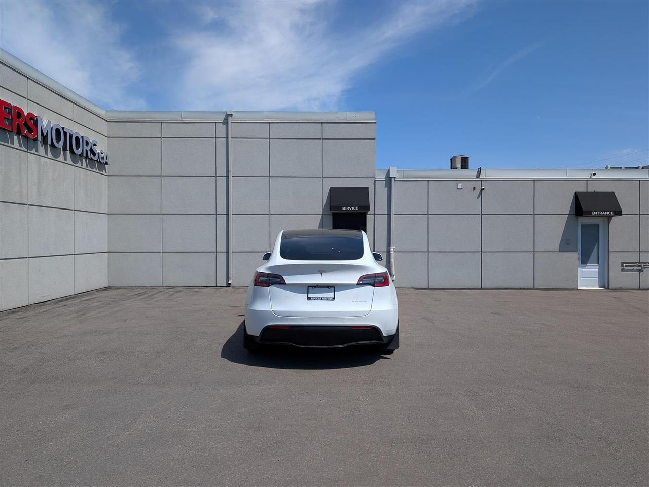 2020 Tesla Model Y LONG RANGE AWD - DUAL MOTOR Photo
