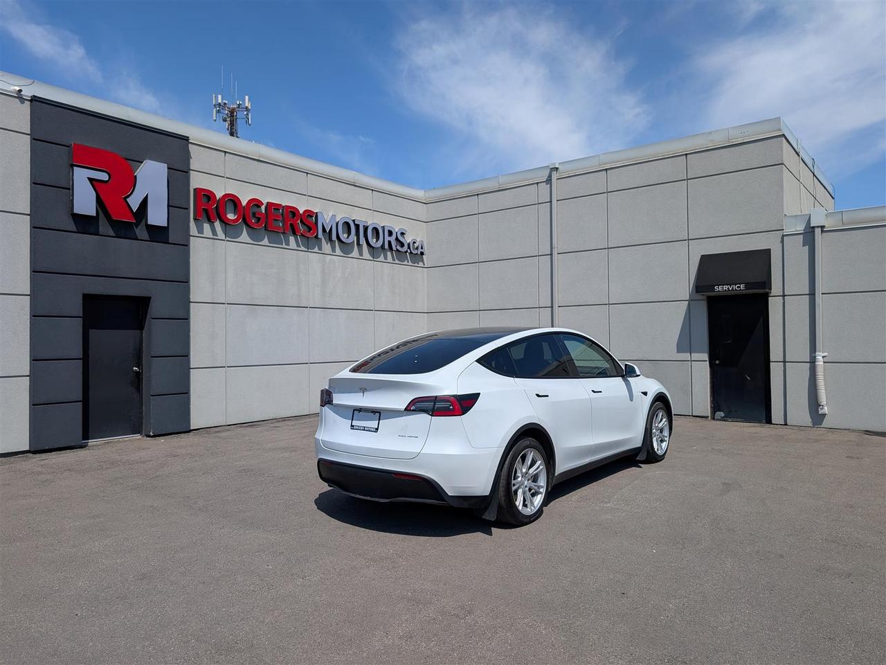 2020 Tesla Model Y LONG RANGE AWD - DUAL MOTOR Photo