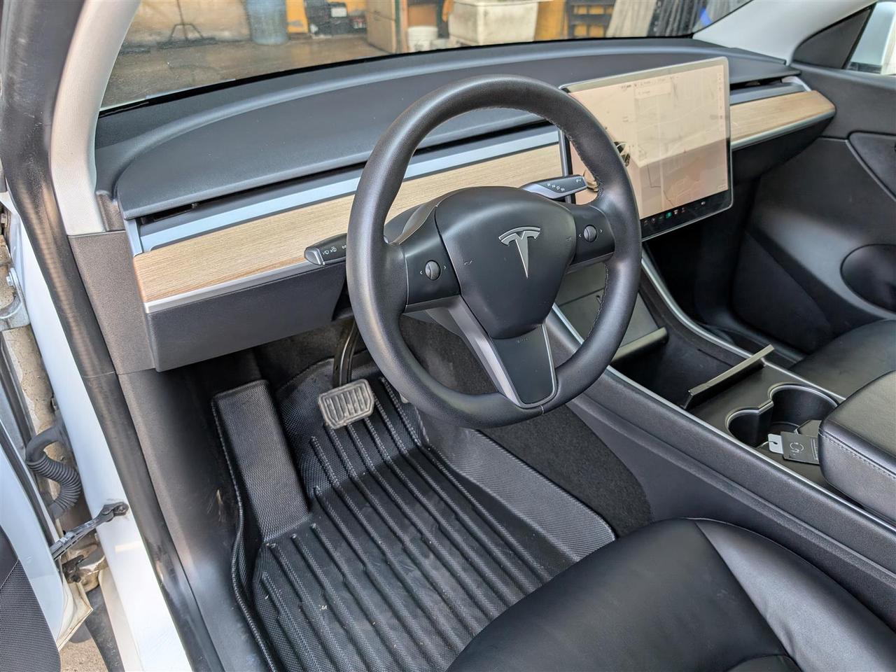 2020 Tesla Model Y LONG RANGE AWD - DUAL MOTOR Photo