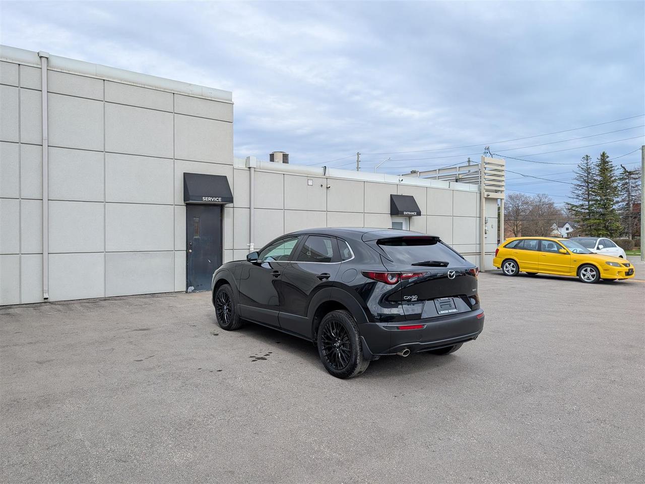 2023 Mazda CX-30 GS AWD - SUNROOF - LEATHER - TECH FEATS Photo2