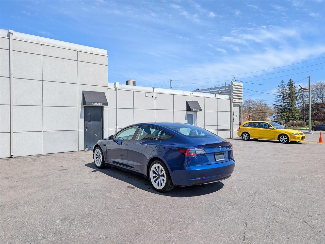 2022 Tesla Model 3 STANDARD Photo2
