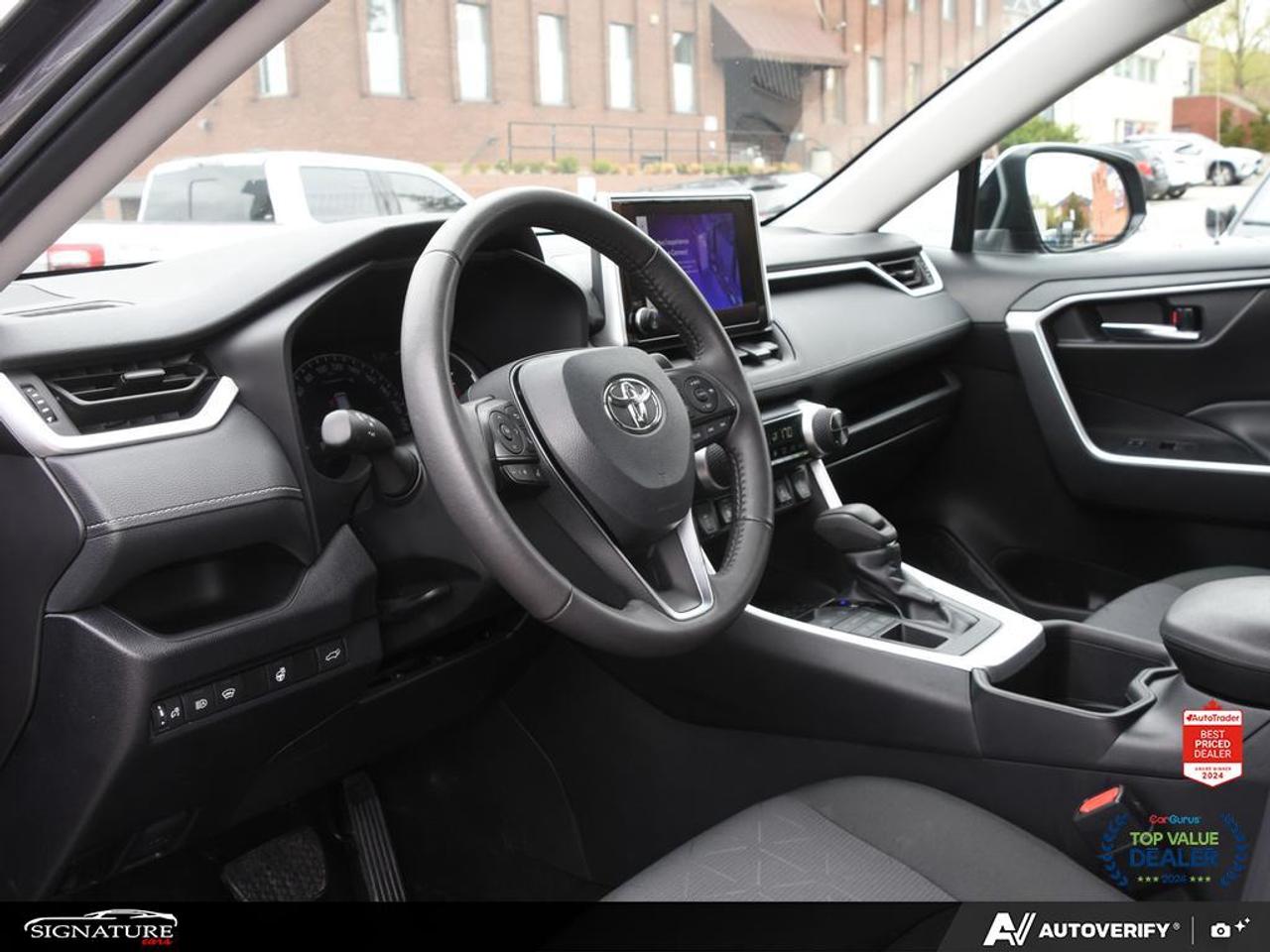2024 Toyota RAV4 XLE AWD No Accident Sunroof Carplay BSM Photo