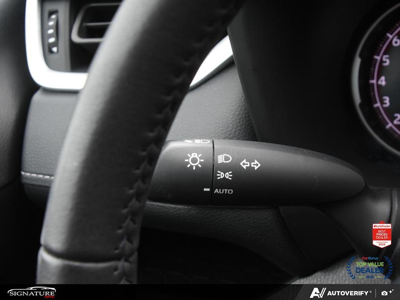 2024 Toyota RAV4 XLE AWD No Accident Sunroof Carplay BSM Photo