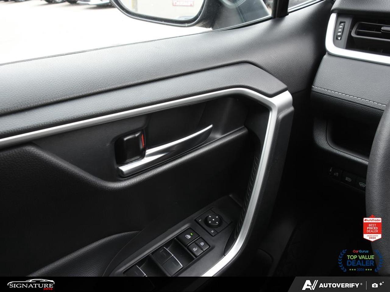 2024 Toyota RAV4 XLE AWD No Accident Sunroof Carplay BSM Photo