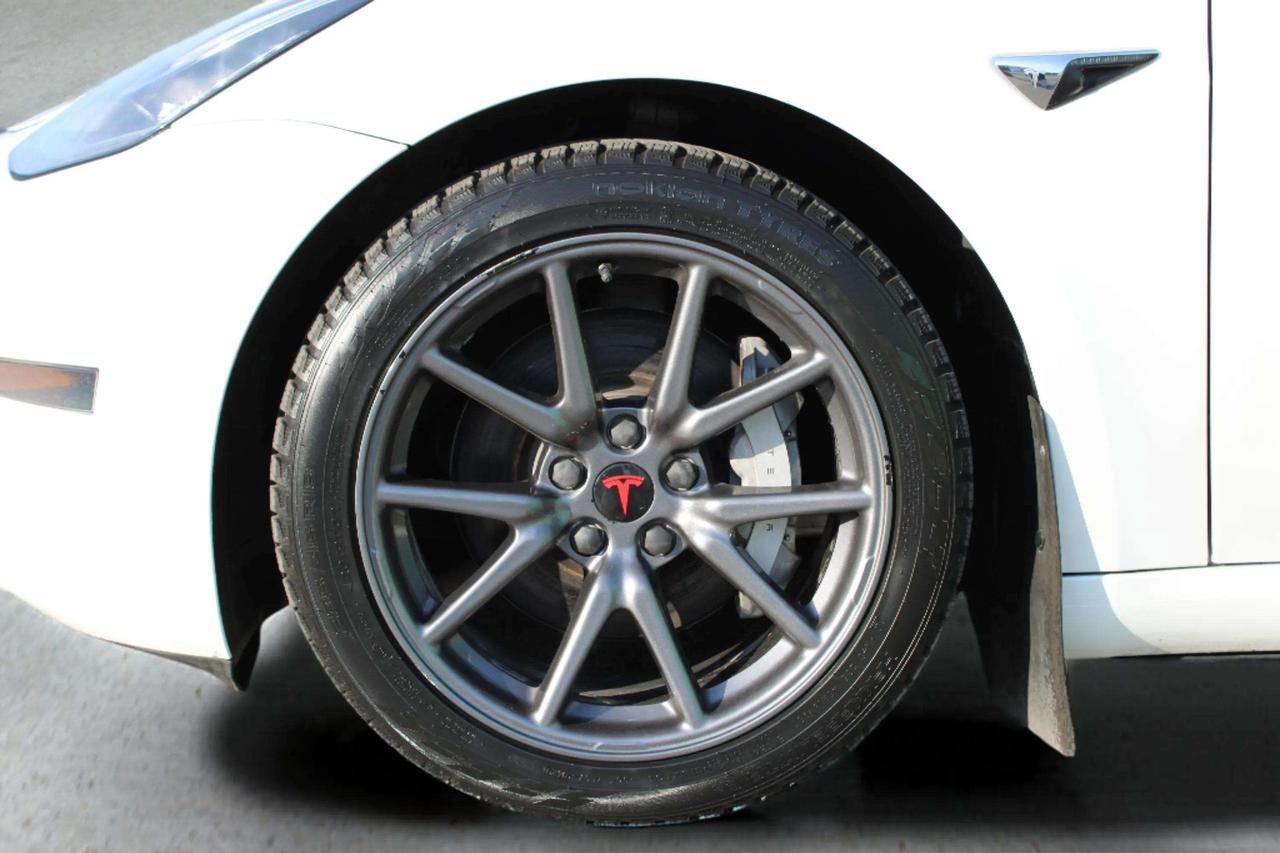 2020 Tesla Model 3 STANDARD RANGE PLUS Photo
