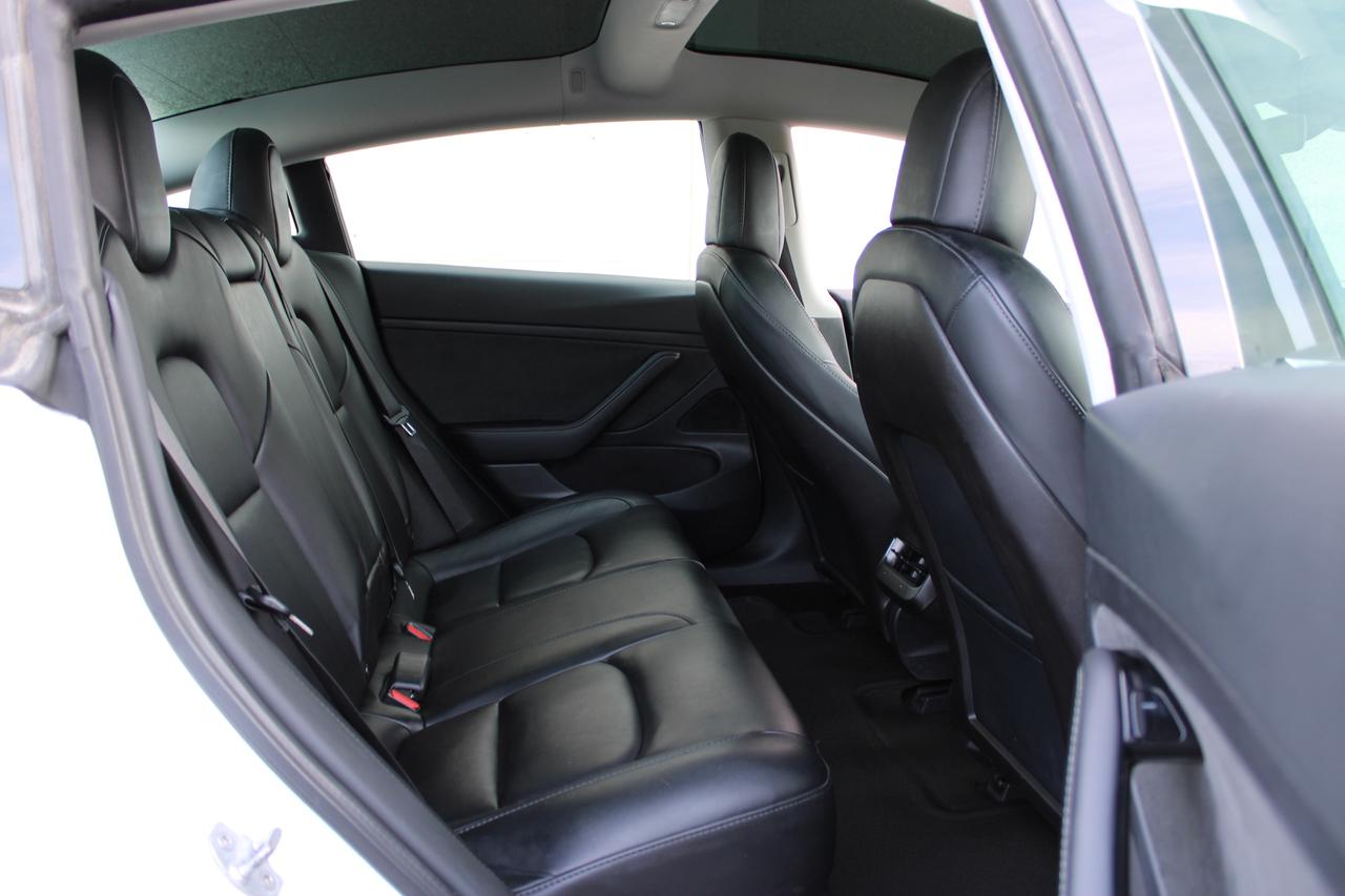 2020 Tesla Model 3 STANDARD RANGE PLUS Photo