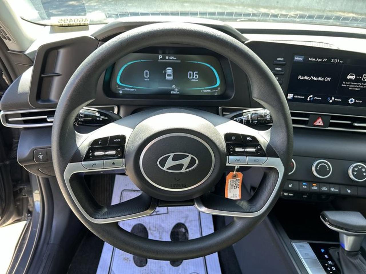 2025 Hyundai Elantra Essential | No Accidents Photo
