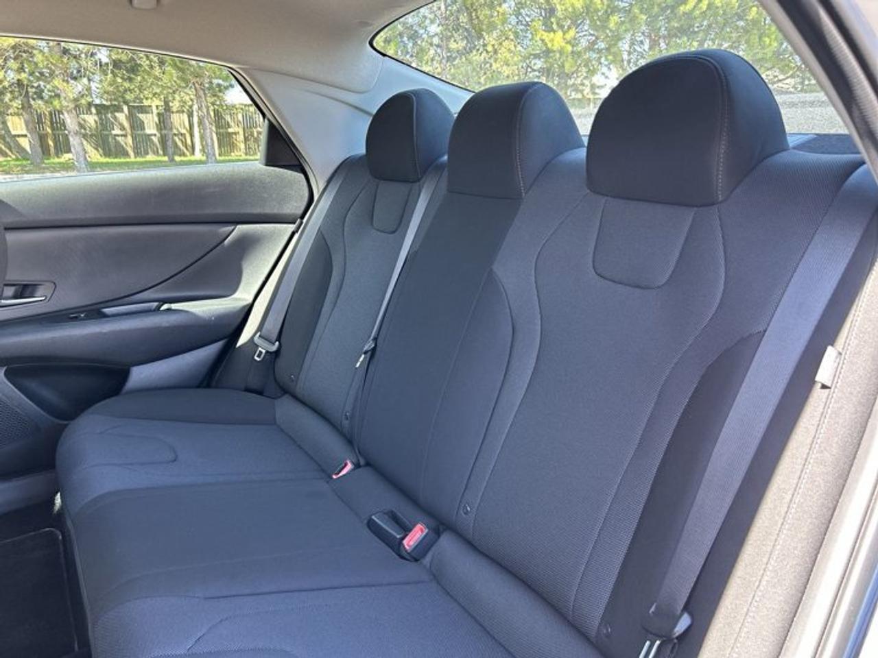2025 Hyundai Elantra Essential | No Accidents Photo