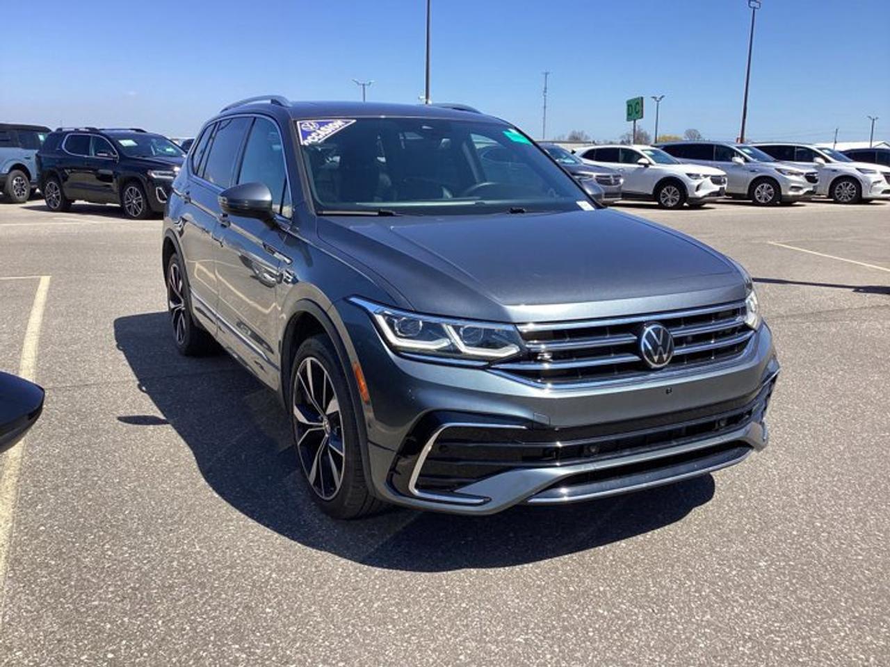 2022 Volkswagen Tiguan Highline R-Line 4WD | No Accidents | 360 Camera | Ventilated Seats Photo3