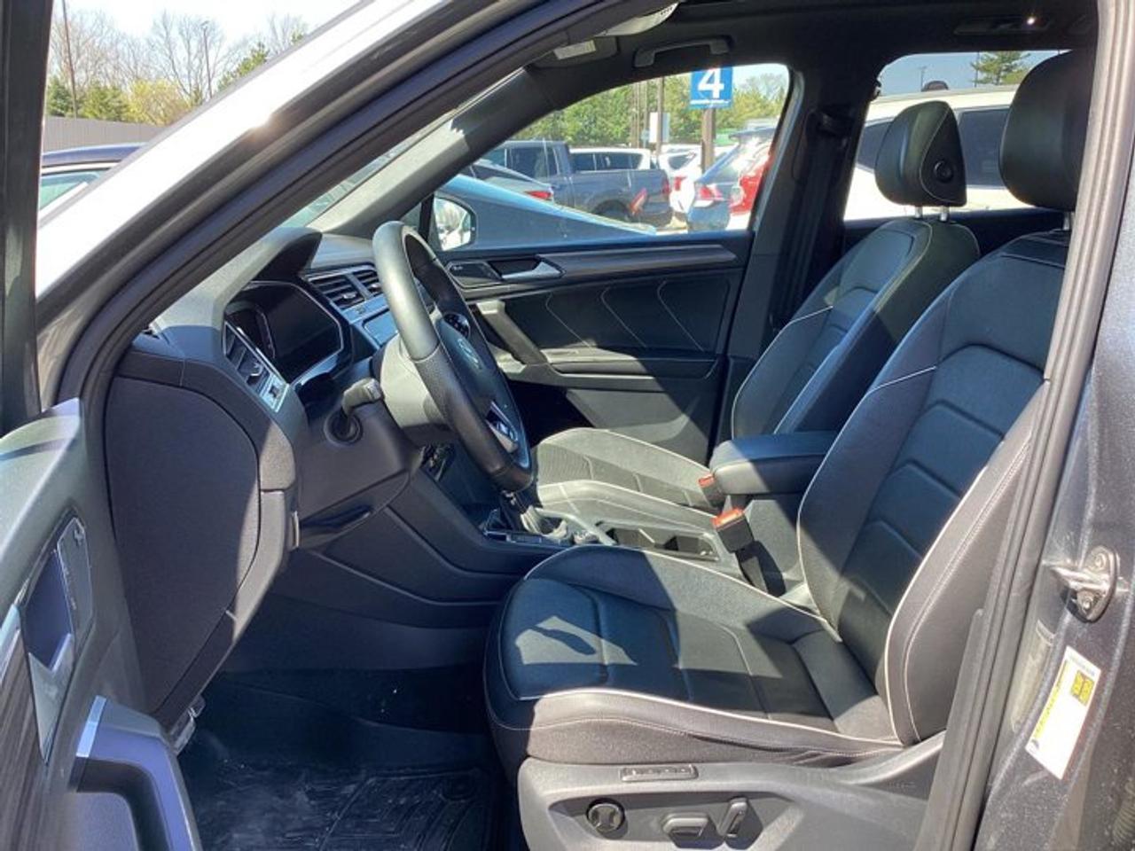 2022 Volkswagen Tiguan Highline R-Line 4WD | No Accidents | 360 Camera | Ventilated Seats Photo