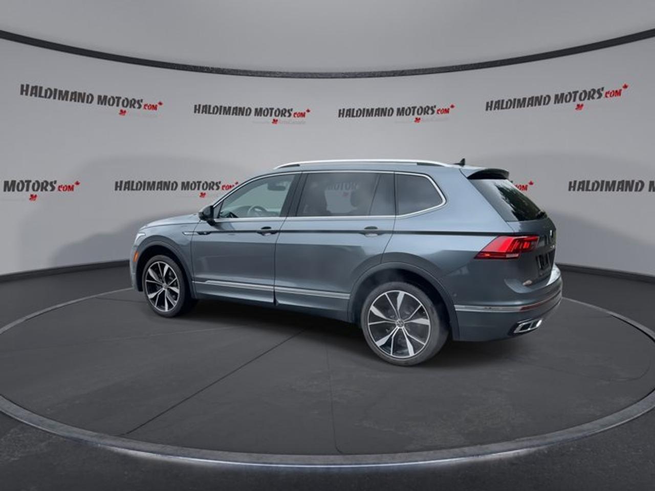 2022 Volkswagen Tiguan Highline R-Line 4WD | No Accidents | 360 Camera | Ventilated Seats Photo