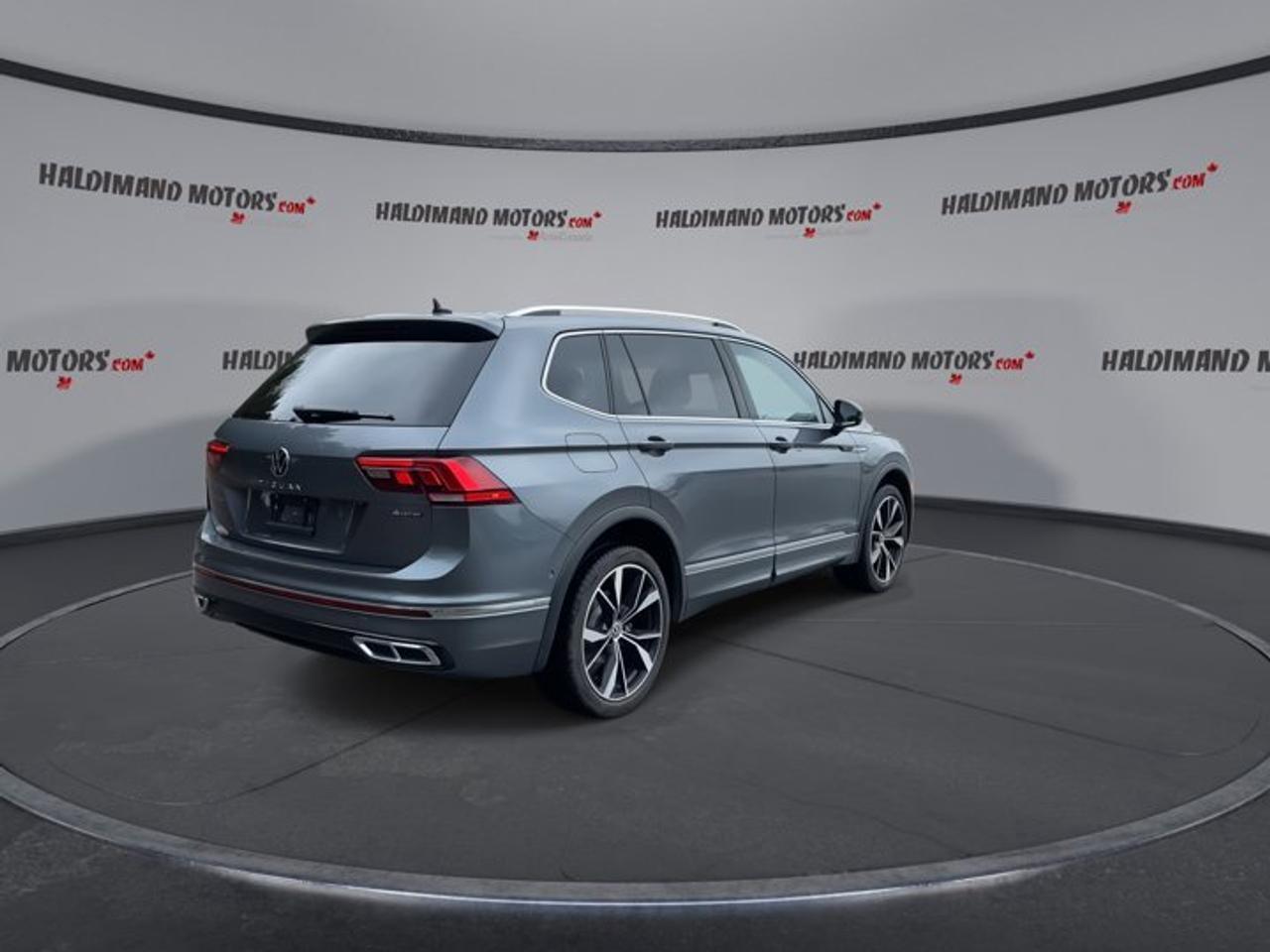 2022 Volkswagen Tiguan Highline R-Line 4WD | No Accidents | 360 Camera | Ventilated Seats Photo