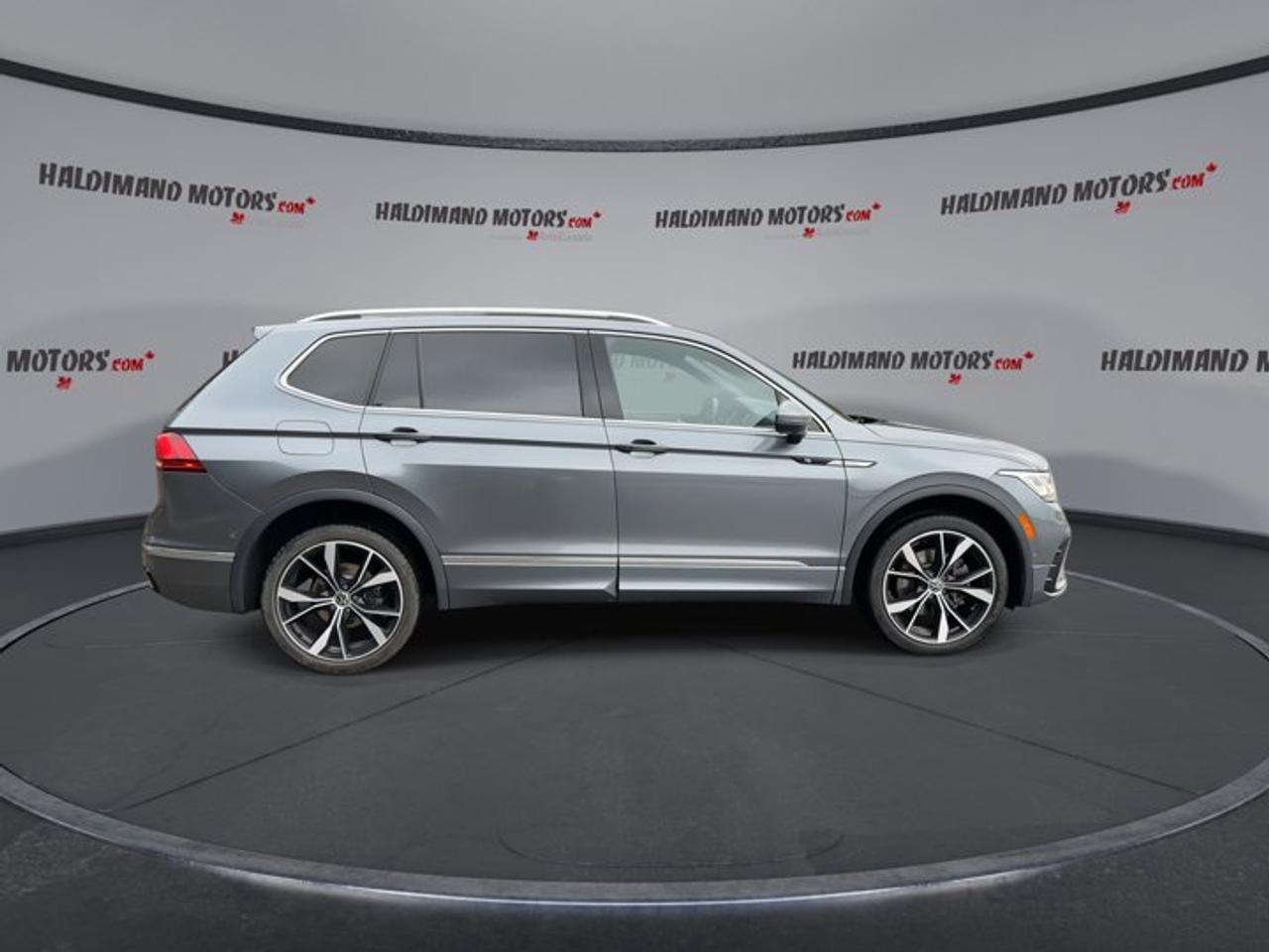 2022 Volkswagen Tiguan Highline R-Line 4WD | No Accidents | 360 Camera | Ventilated Seats Photo