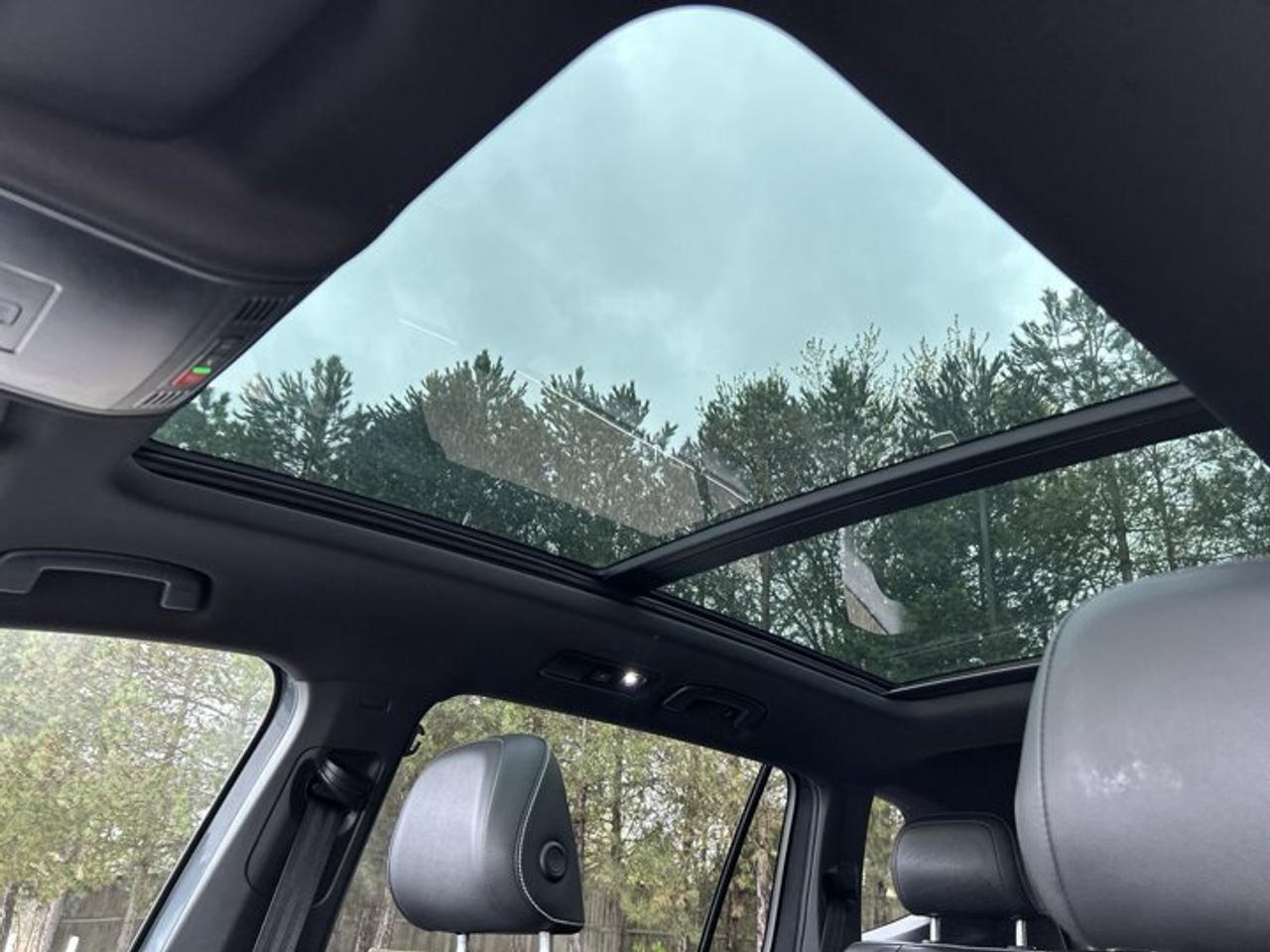 2022 Volkswagen Tiguan Highline R-Line 4WD | No Accidents | 360 Camera | Ventilated Seats Photo