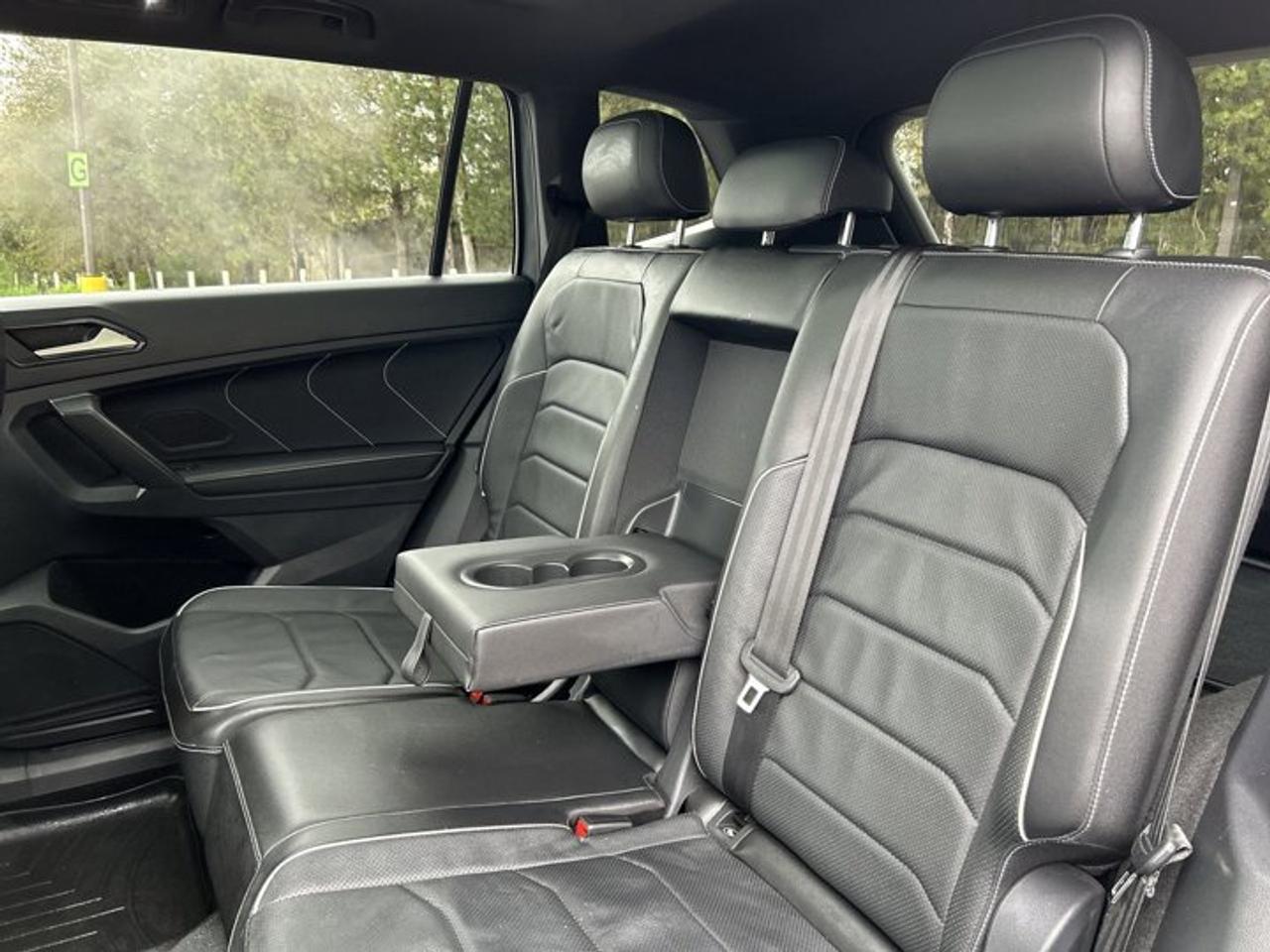 2022 Volkswagen Tiguan Highline R-Line 4WD | No Accidents | 360 Camera | Ventilated Seats Photo