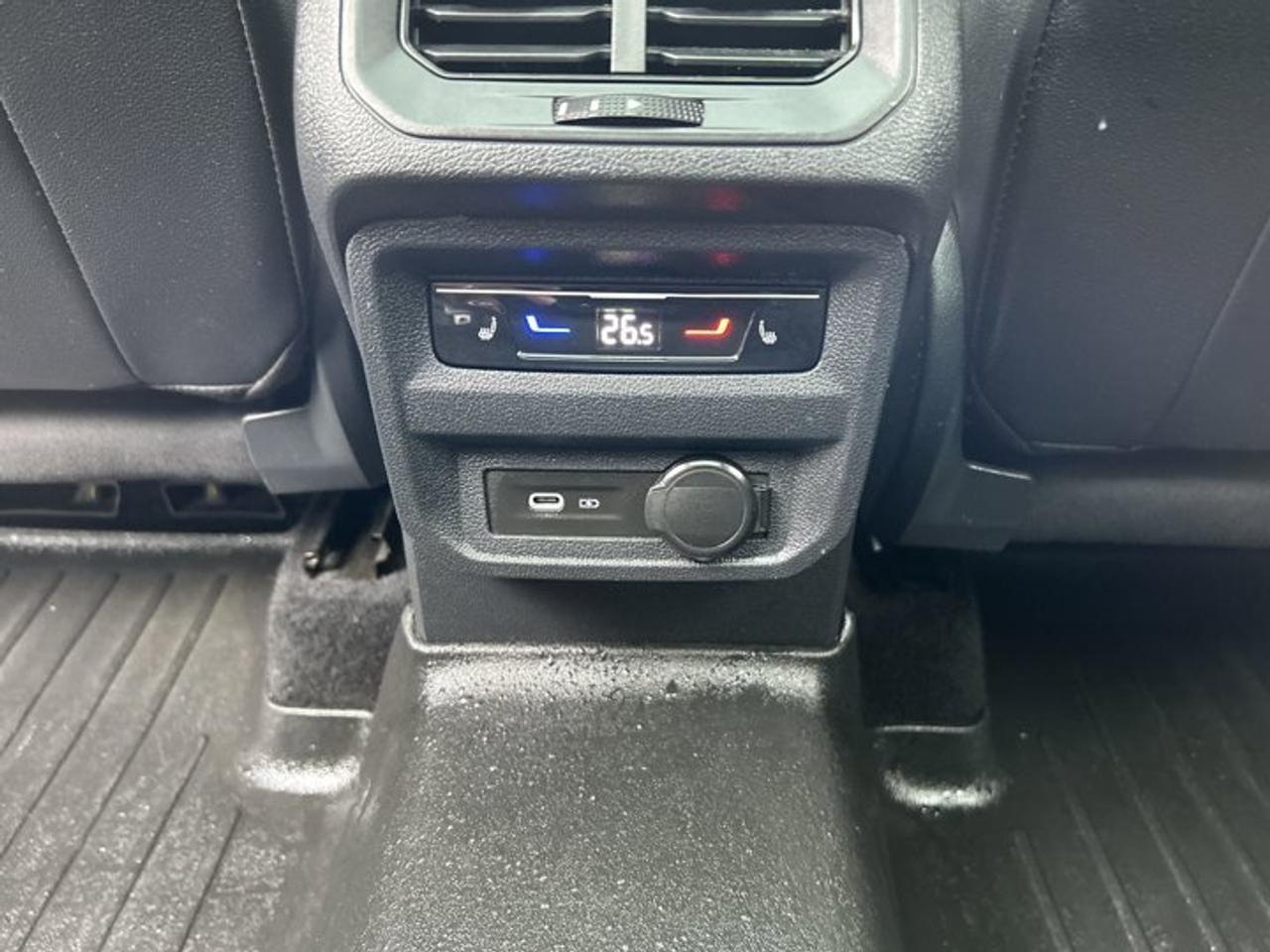 2022 Volkswagen Tiguan Highline R-Line 4WD | No Accidents | 360 Camera | Ventilated Seats Photo