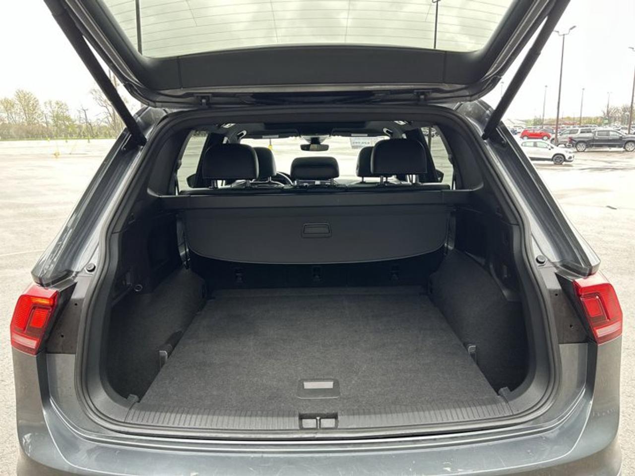 2022 Volkswagen Tiguan Highline R-Line 4WD | No Accidents | 360 Camera | Ventilated Seats Photo