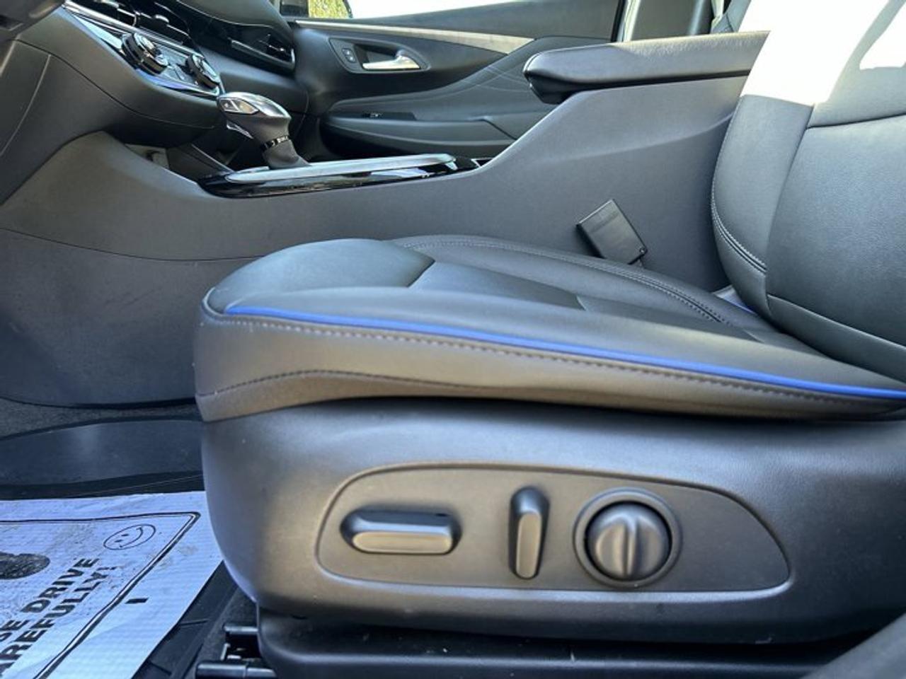 2025 Buick Envista Sport Touring FWD | No Accidents | Heated Steering | Leather Seats Photo