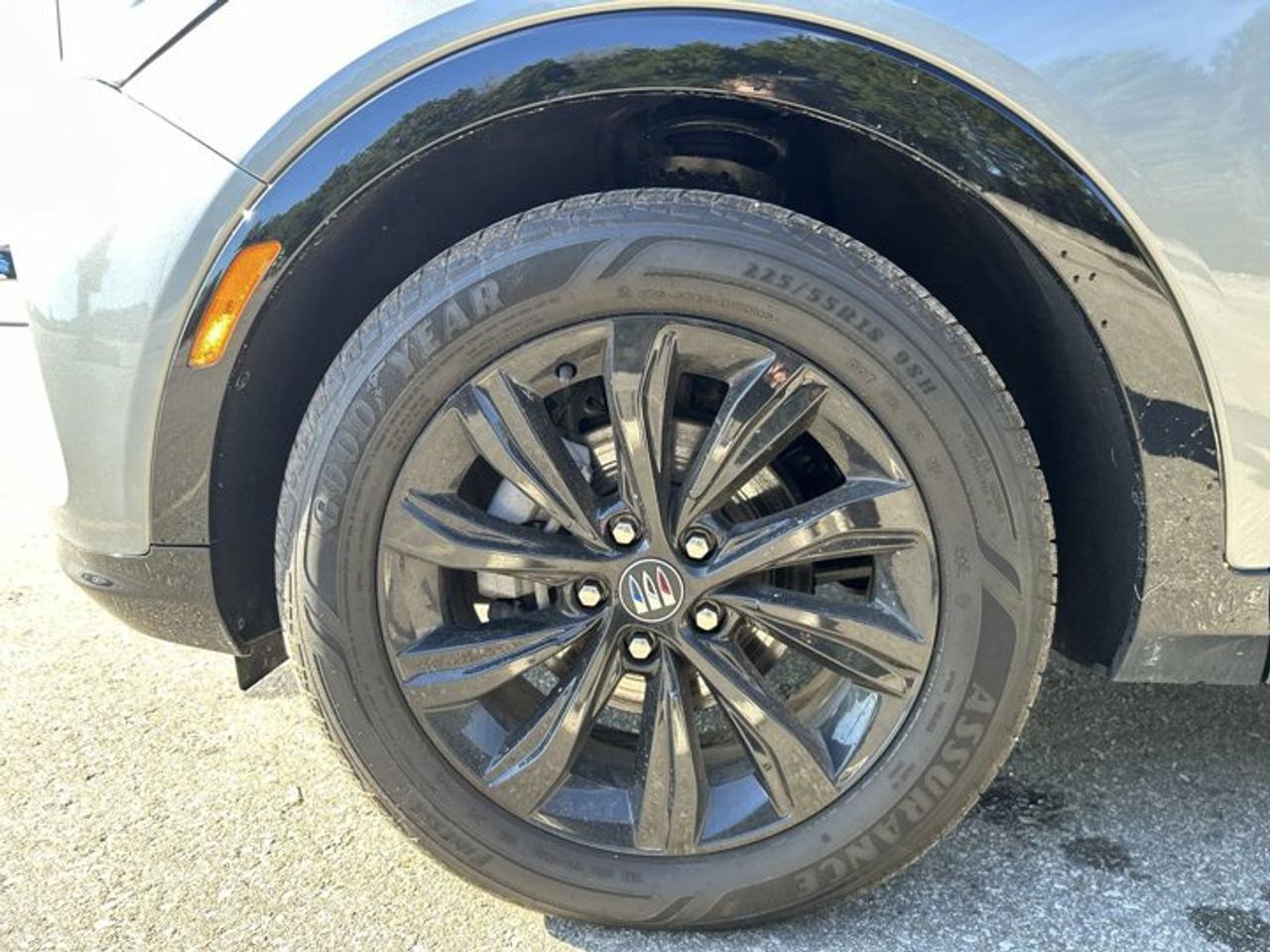 2025 Buick Envista Sport Touring FWD | No Accidents | Heated Steering | Leather Seats Photo