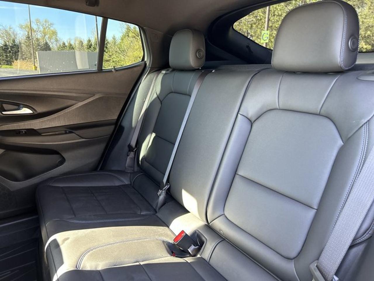 2025 Buick Envista Sport Touring FWD | No Accidents | Heated Steering | Leather Seats Photo