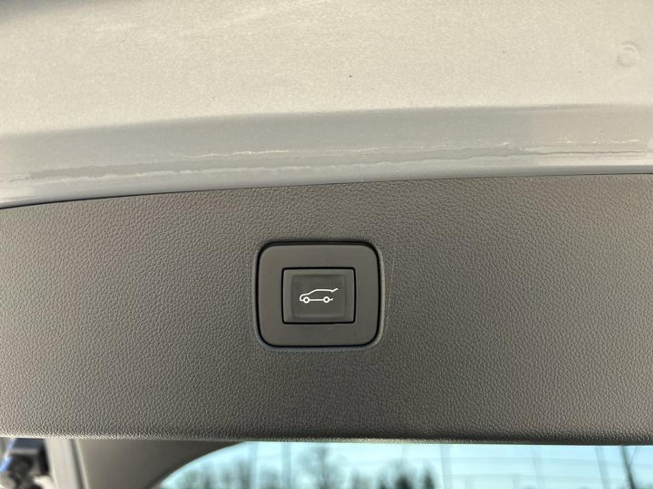 2025 Buick Envista Sport Touring FWD | No Accidents | Heated Steering | Leather Seats Photo