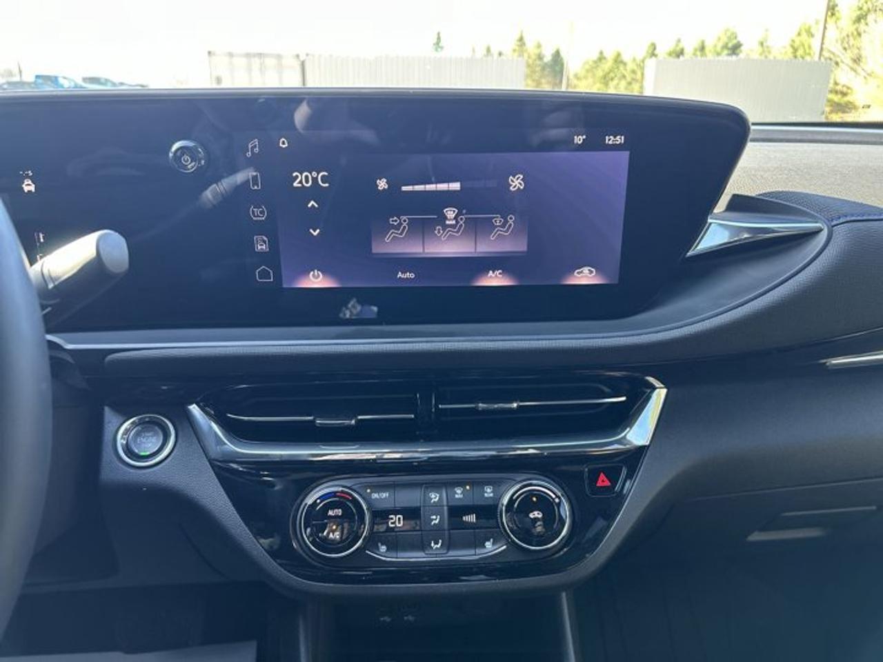 2025 Buick Envista Sport Touring FWD | No Accidents | Heated Steering | Leather Seats Photo