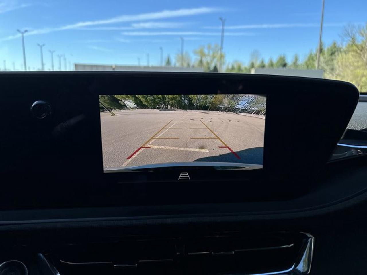 2025 Buick Envista Sport Touring FWD | No Accidents | Heated Steering | Leather Seats Photo