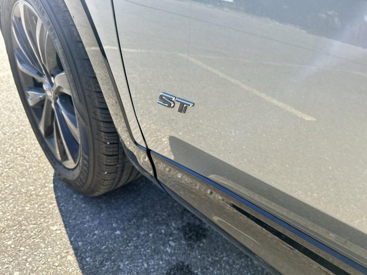 2025 Buick Envista Sport Touring FWD | No Accidents | Heated Steering | Leather Seats Photo