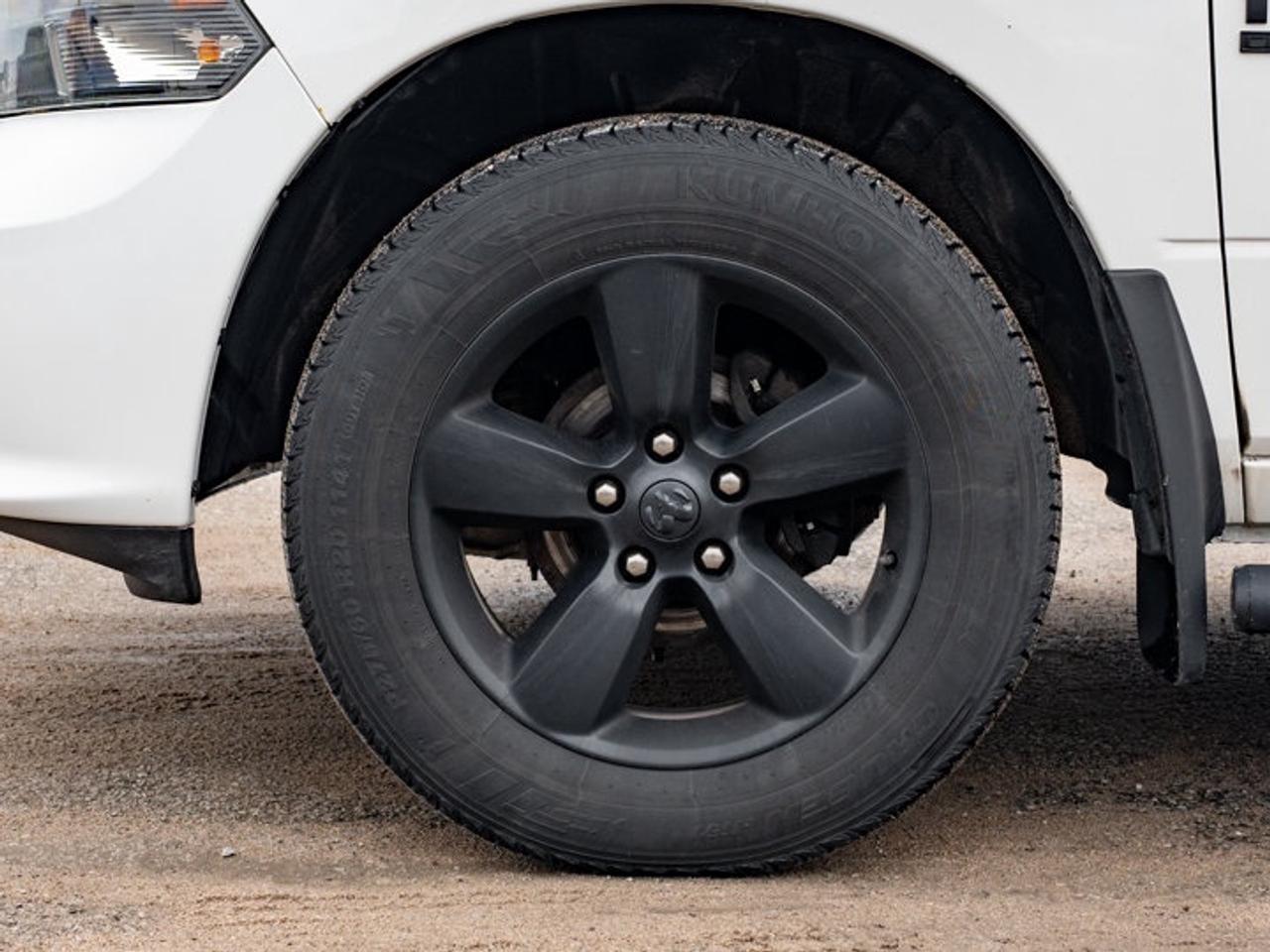 2020 RAM 1500 Classic EXPRESS Photo