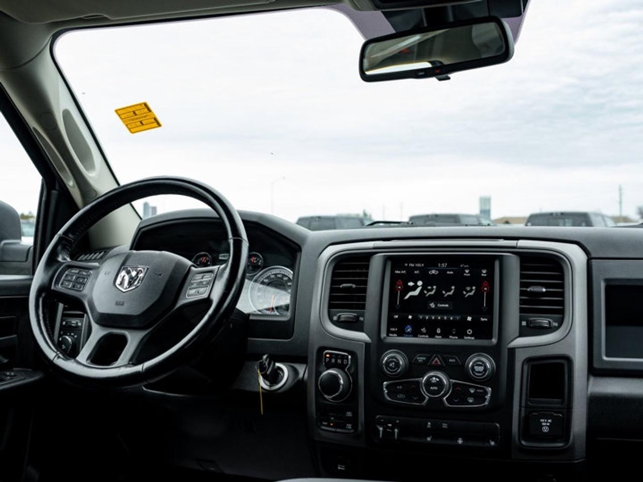 2020 RAM 1500 Classic EXPRESS Photo