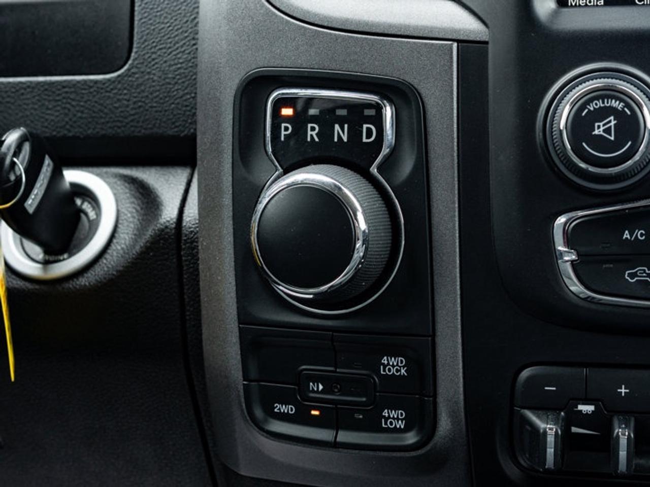2020 RAM 1500 Classic EXPRESS Photo