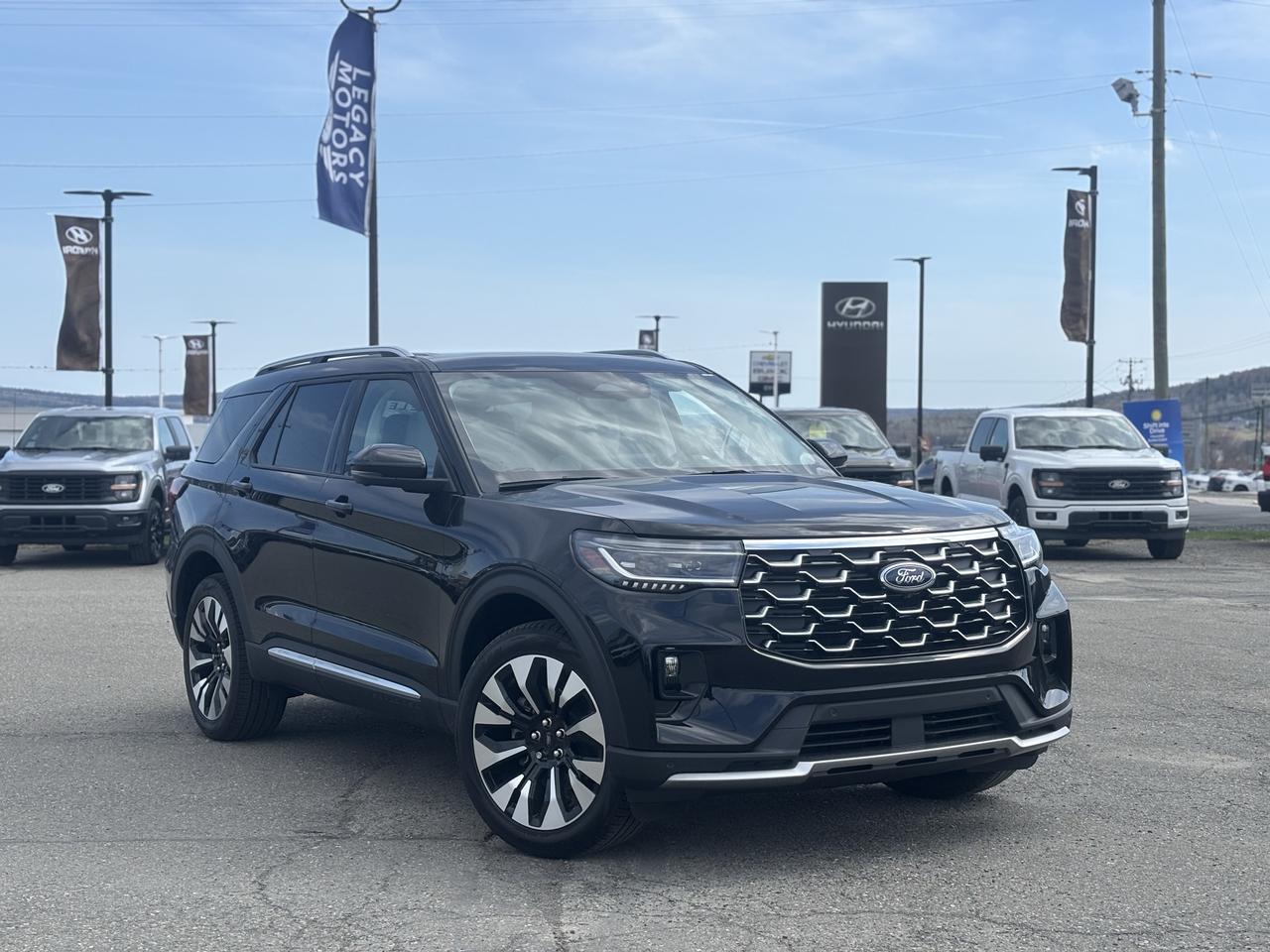2026 Ford Explorer Platinum 4WD Photo0
