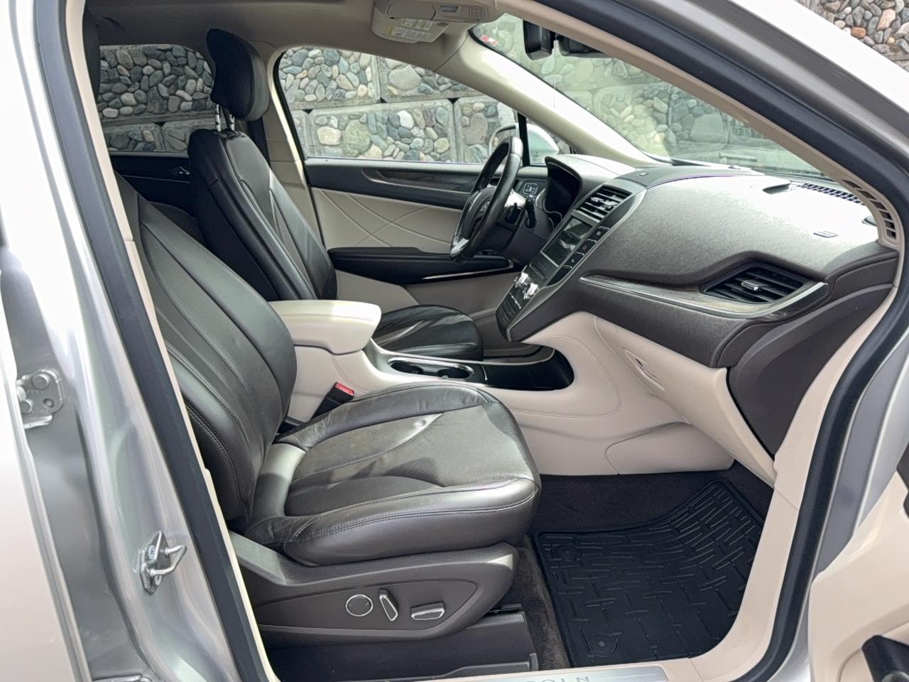 2017 Lincoln MKC Reserve Photo