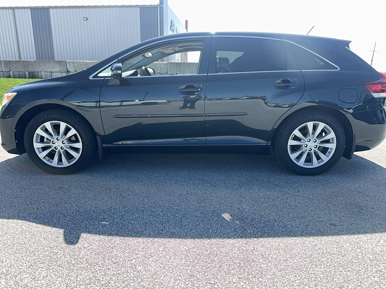 2016 Toyota Venza 4CYL AWD 6A Photo
