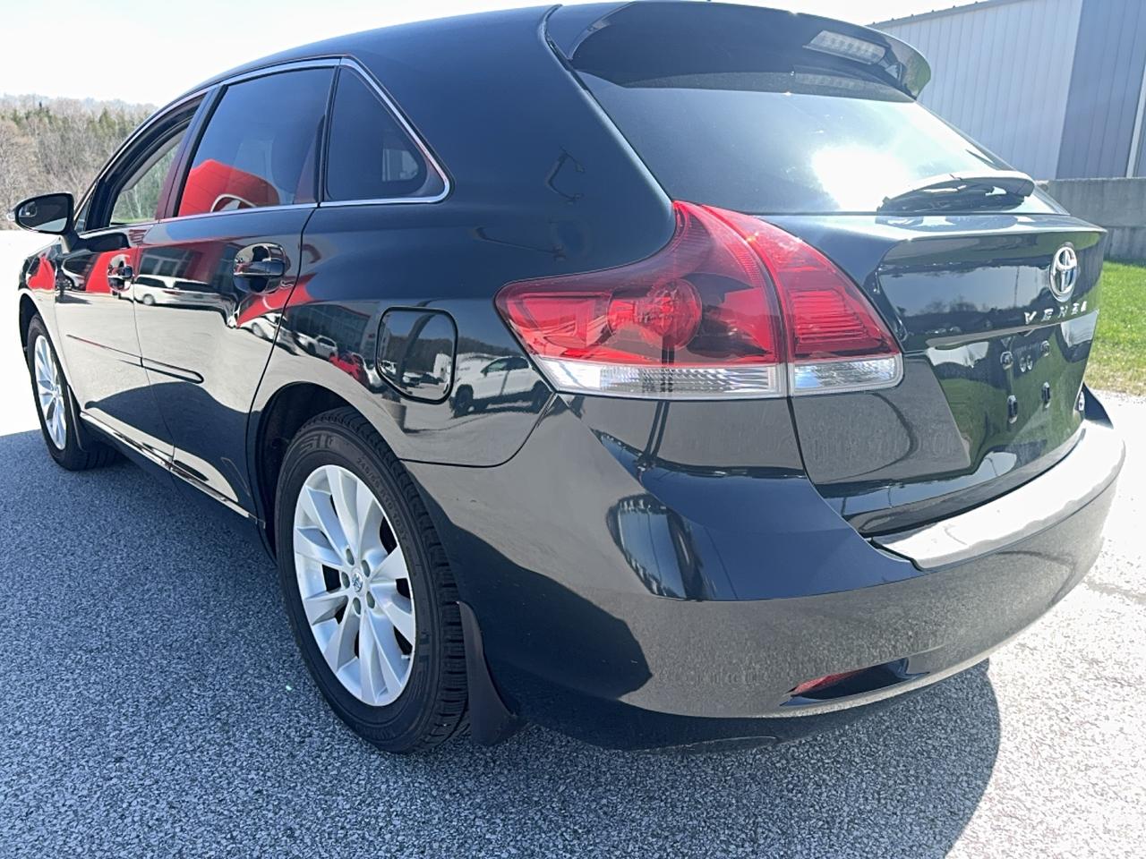 2016 Toyota Venza 4CYL AWD 6A Photo2
